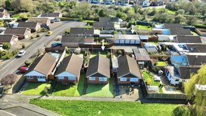 Bungalow & Garage- click for photo gallery